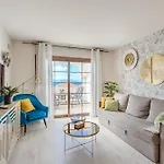 Apartmán Stylish Design W Ocean & Pool View, King Size Bed, Wifi,2 Smart Tv, Street Parking, 2 Pools Access