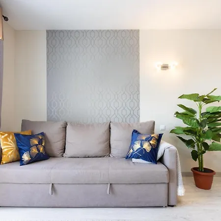 Stylish Design With Ocean, Pool View, King Size Bed, Wifi, Smart Tv, Free Parking 2 Pools Access