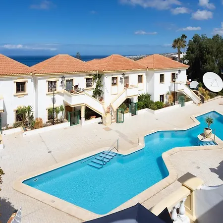 Stylish Design With Ocean, Pool View, King Size Bed, Wifi, Smart Tv, Free Parking 2 Pools Access Apartment