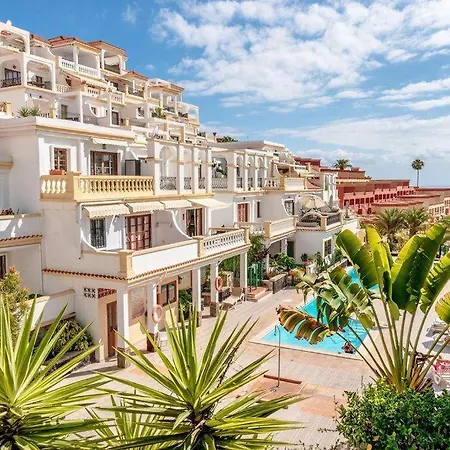 Apartment Stylish Design With Ocean, Pool View, King Size Bed, Wifi, Smart Tv, Free Parking 2 Pools Access Costa Adeje (Tenerife)