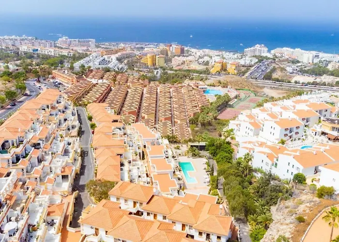 Stylish Design W Ocean & Pool View, King Size Bed, Wifi,2 Smart Tv, Street Parking, 2 Pools Access Апартаменти