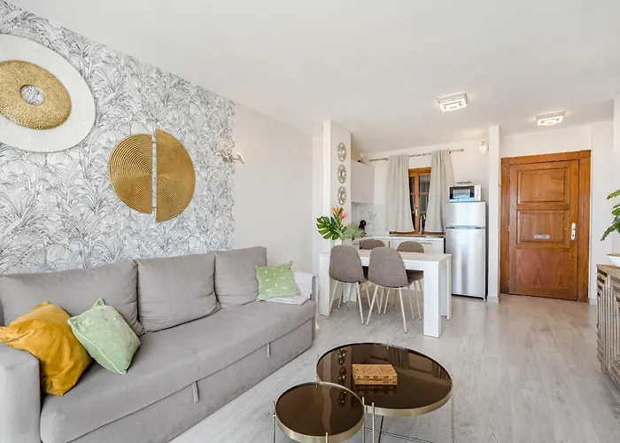 Stylish Design W Ocean & Pool View, King Size Bed, Wifi,2 Smart Tv, Street Parking, 2 Pools Access * Адехе